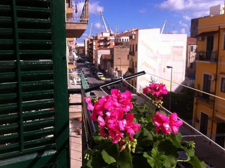 Cantieri-porto,palermo *